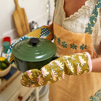 Sage & Clare Yarm Oven Mitt